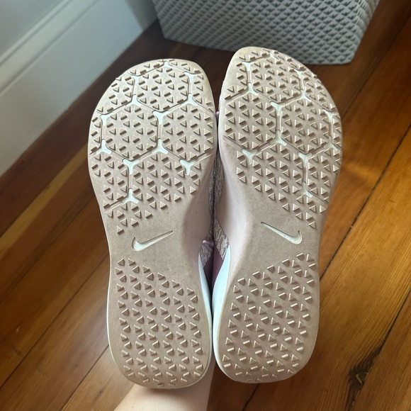 Nike Elite TR sneakers size 7 in great condition - Picture 3 of 5